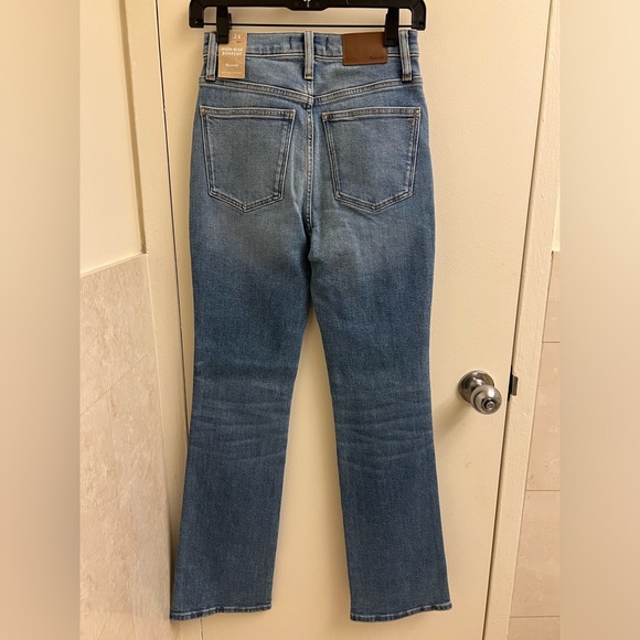 90s High-Rise Bootcut Jeans in Danver Wash - Picture 8 of 8
